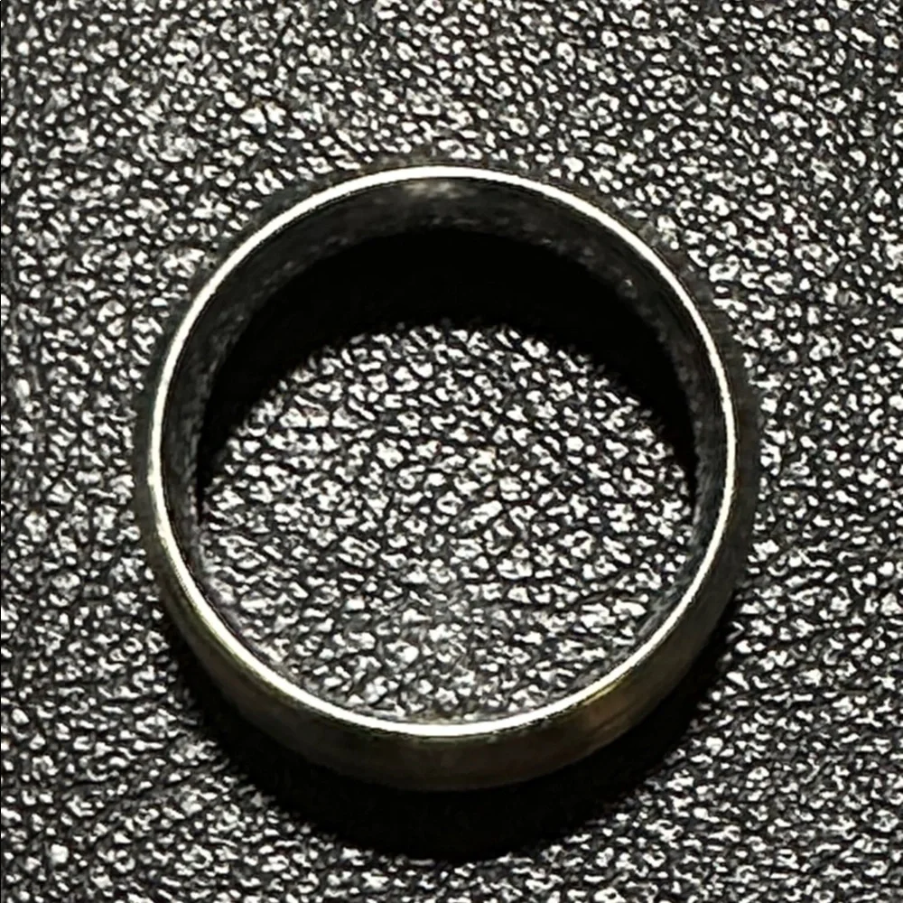 Silver-Tone Polished Beveled Edge Brushed Finish Band Ring Unisex NEW